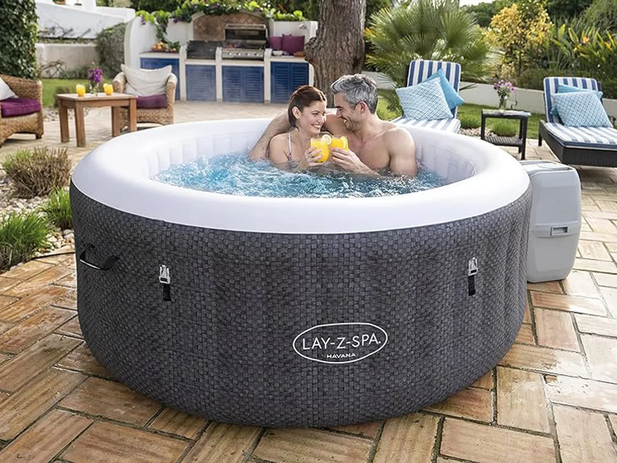 Lay-Z-Spa 1